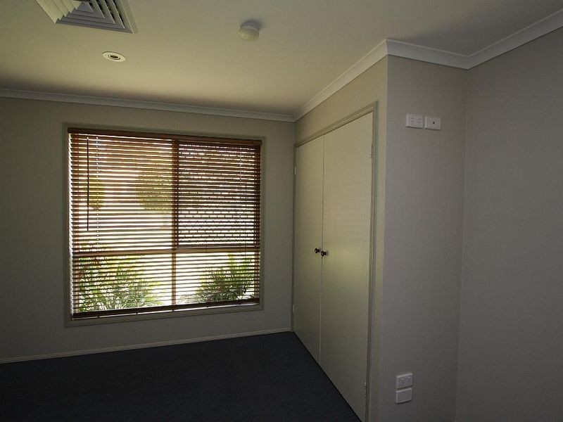 37 Murrumbidgee Street, Hillcrest QLD 4118