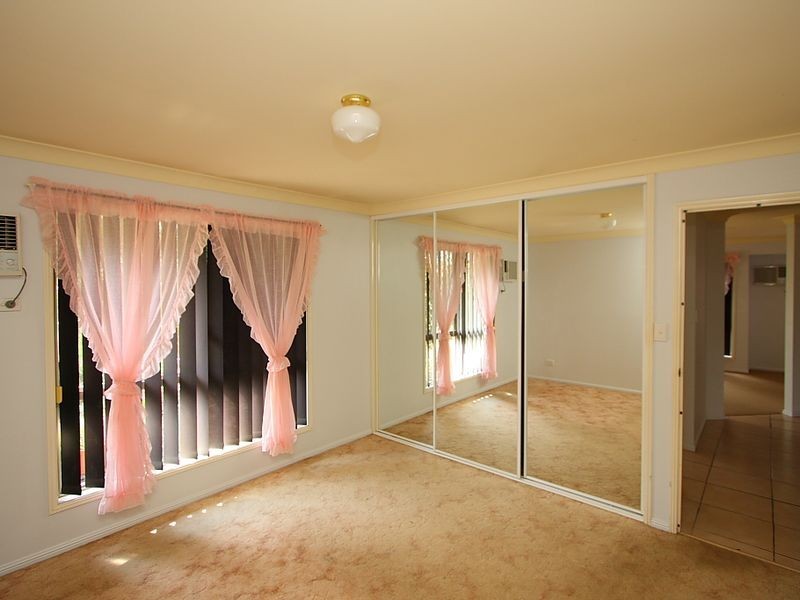 17 Wade Court, Boronia Heights QLD 4124