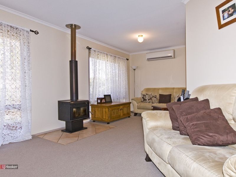 51 Federation Drive, Hillcrest QLD 4118