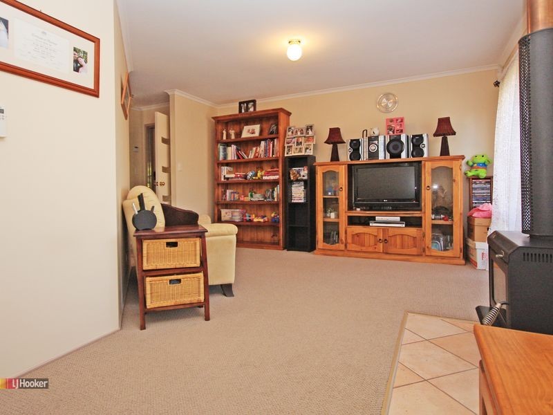 51 Federation Drive, Hillcrest QLD 4118