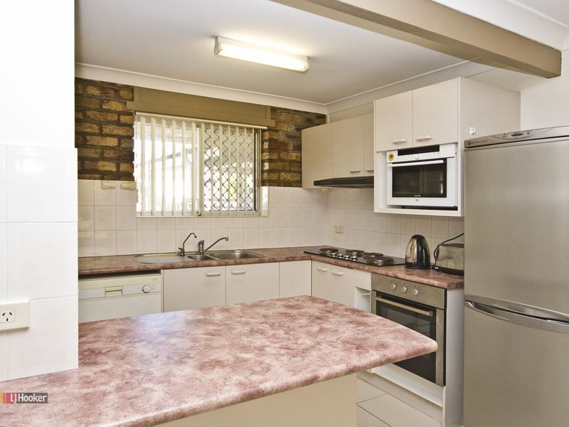 23 Dryade Street, Regents Park QLD 4118
