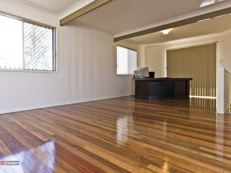 23 Dryade Street, Regents Park QLD 4118