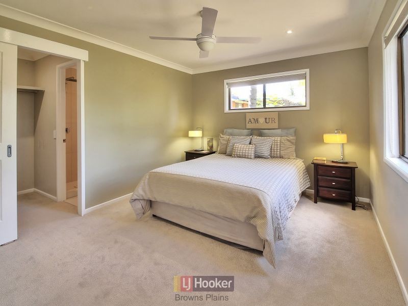 5 Topham Court, Hillcrest QLD 4118