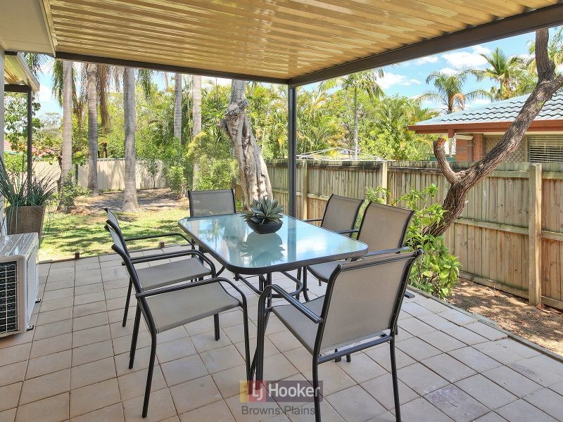 5 Topham Court, Hillcrest QLD 4118