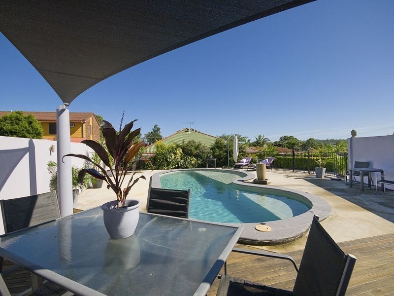 6 Matson Avenue, Regents Park QLD 4118