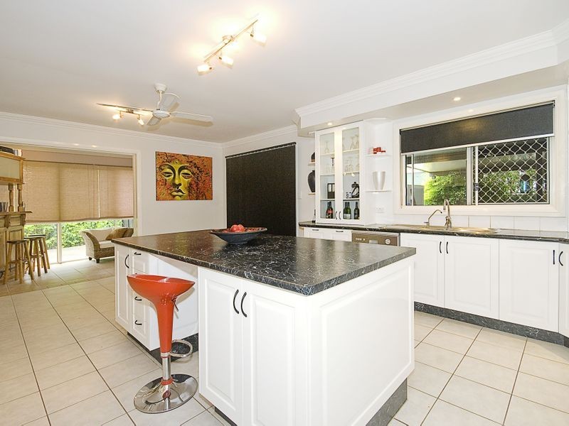 6 Matson Avenue, Regents Park QLD 4118