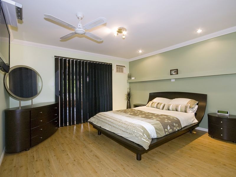 6 Matson Avenue, Regents Park QLD 4118