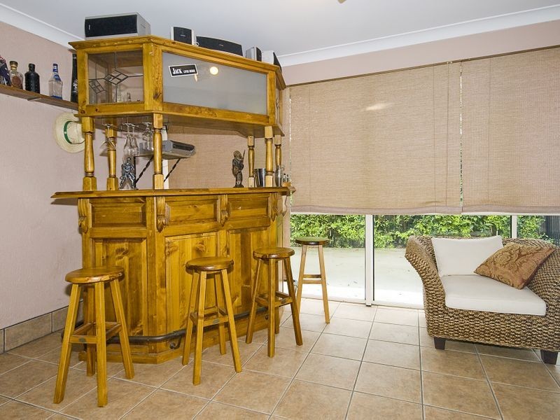 6 Matson Avenue, Regents Park QLD 4118