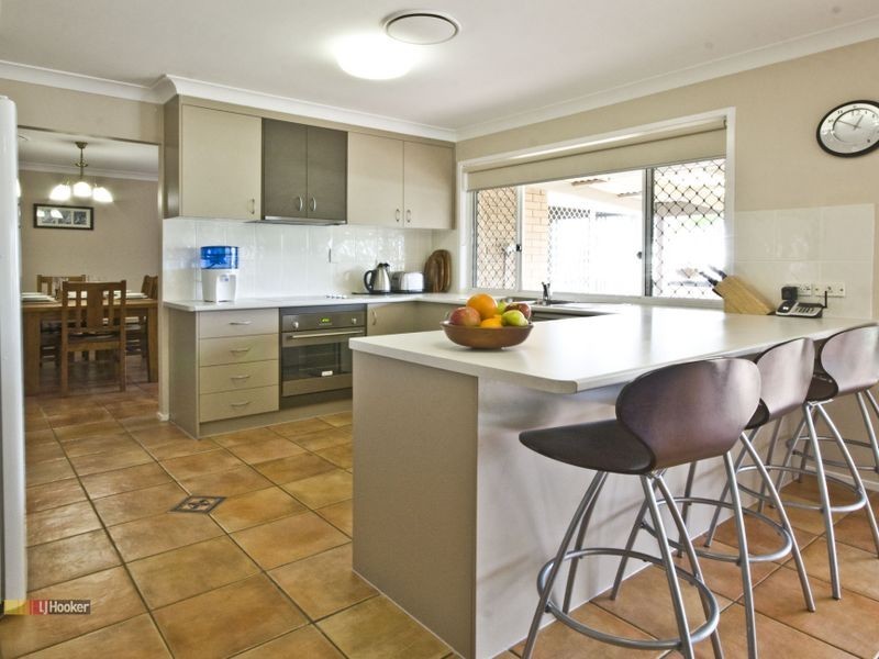 4 Lyra Court, Regents Park QLD 4118