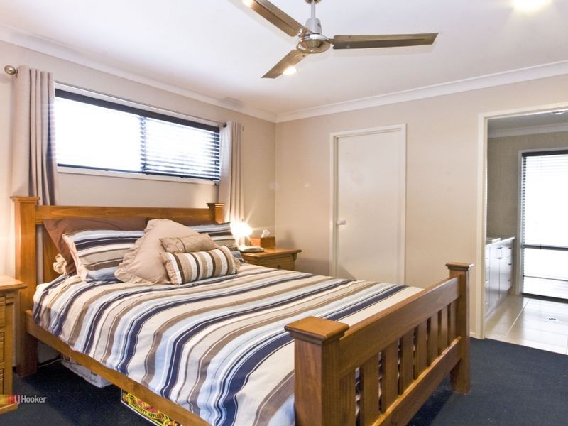 4 Lyra Court, Regents Park QLD 4118