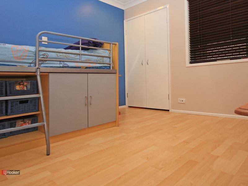 4 Lyra Court, Regents Park QLD 4118