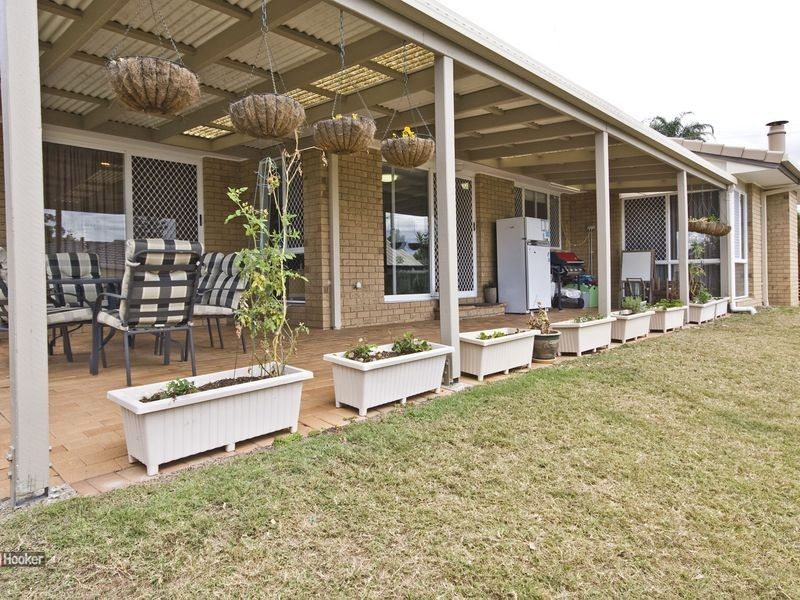 4 Lyra Court, Regents Park QLD 4118