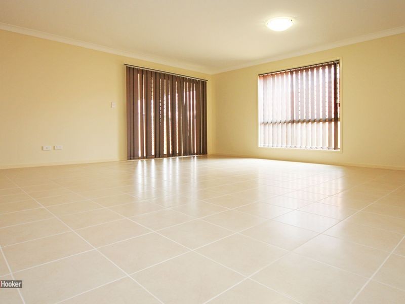 3 Primula Drive, Regents Park QLD 4118