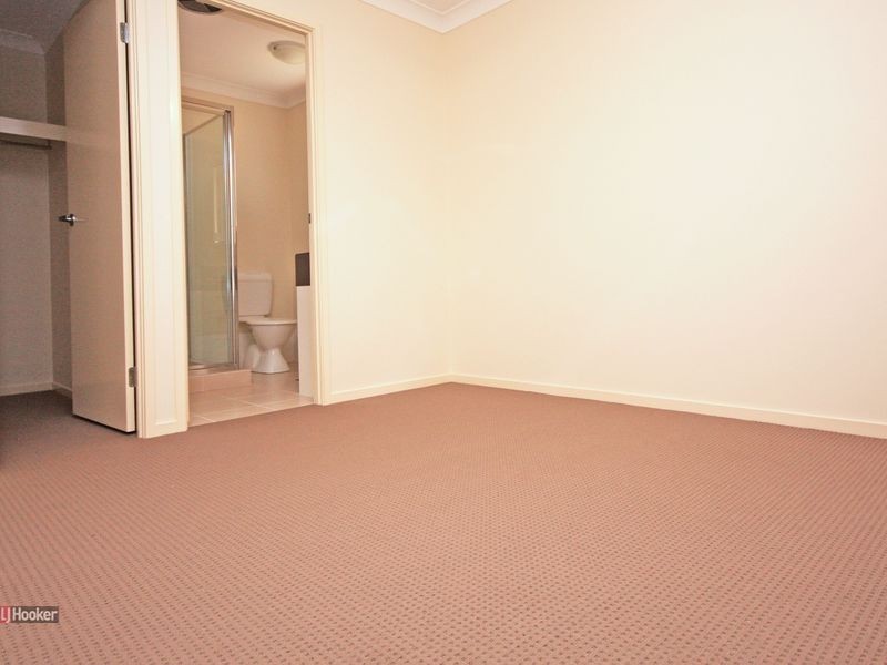 3 Primula Drive, Regents Park QLD 4118