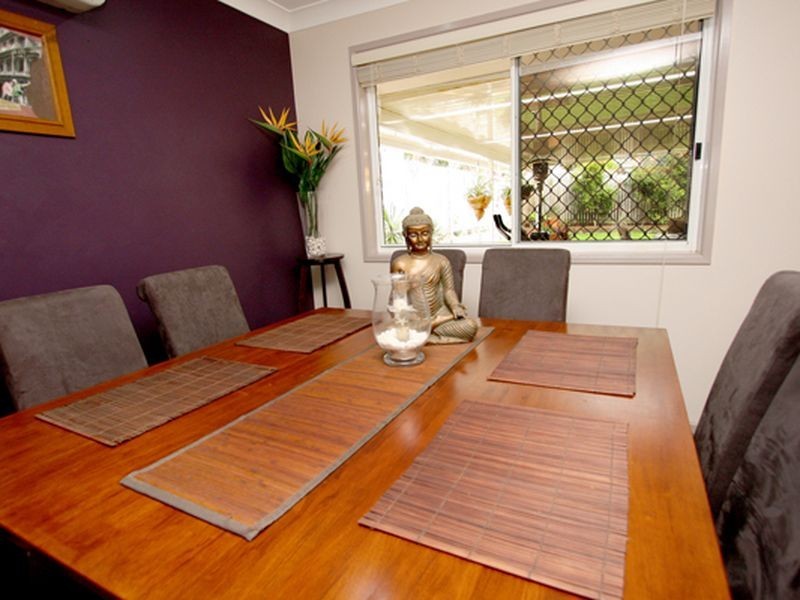 67 Bushland Drive, Regents Park QLD 4118