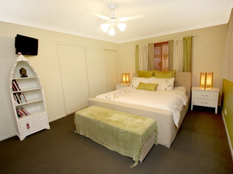 67 Bushland Drive, Regents Park QLD 4118