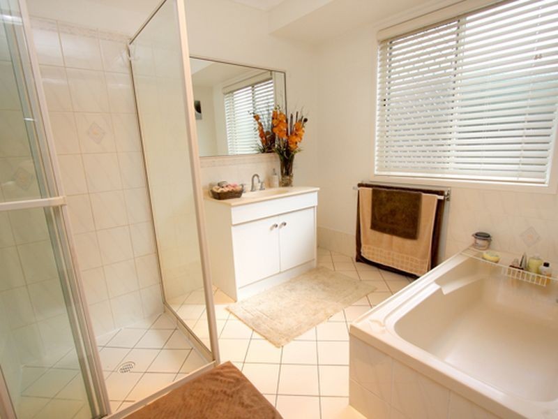 67 Bushland Drive, Regents Park QLD 4118