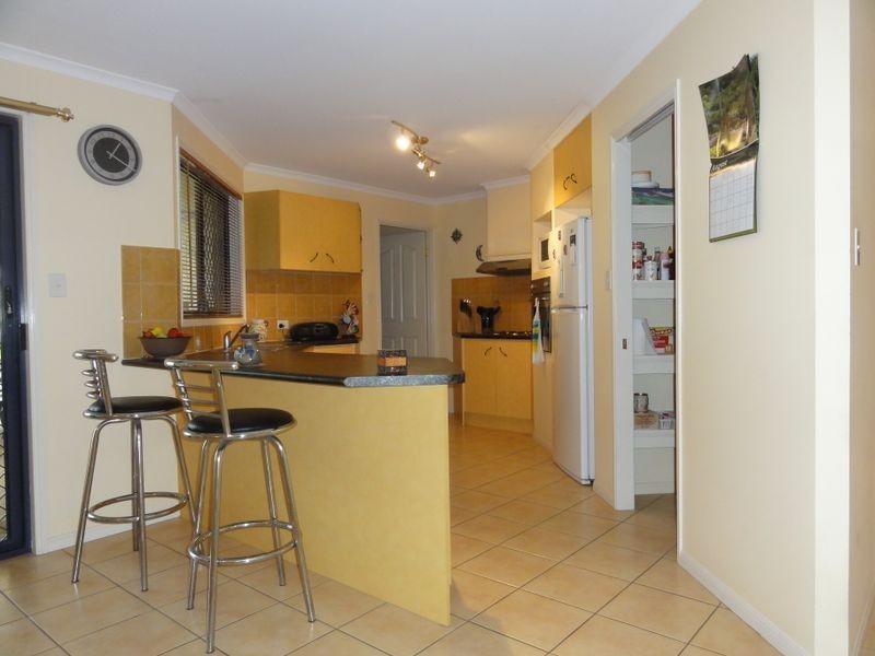 20 Cornell Close, Regents Park QLD 4118