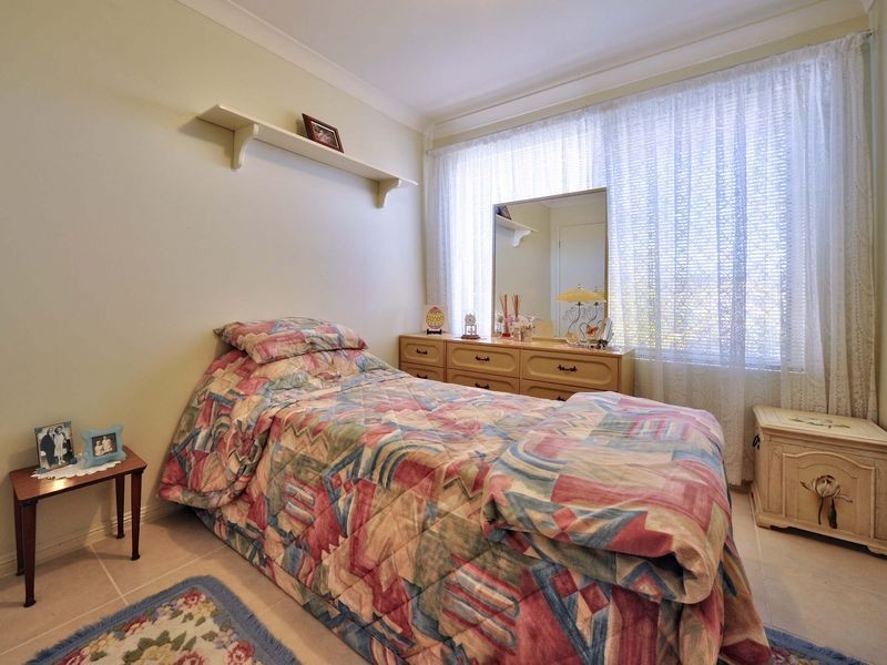 69 Middle Road, Hillcrest QLD 4118