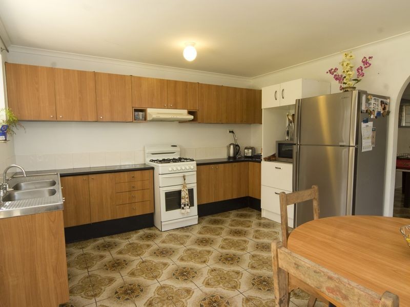 7 Paringa Court, Hillcrest QLD 4118