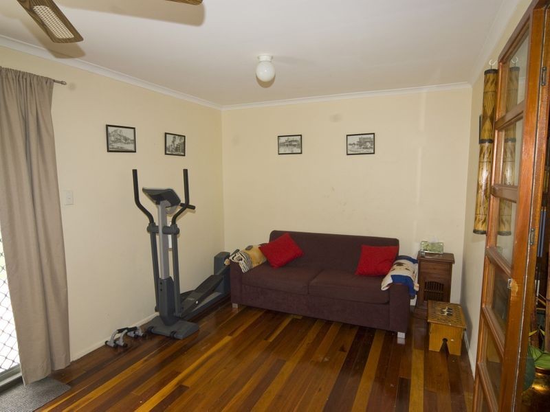 7 Paringa Court, Hillcrest QLD 4118