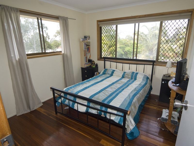 7 Paringa Court, Hillcrest QLD 4118