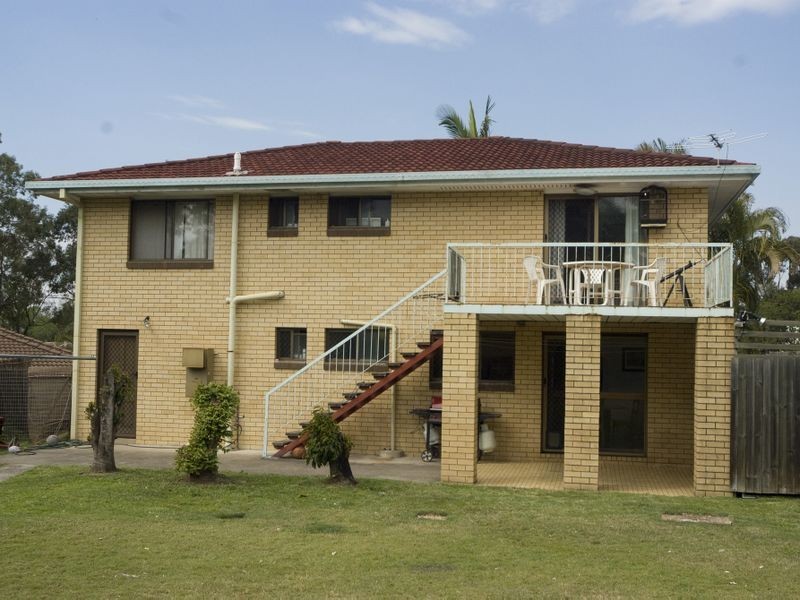 7 Paringa Court, Hillcrest QLD 4118