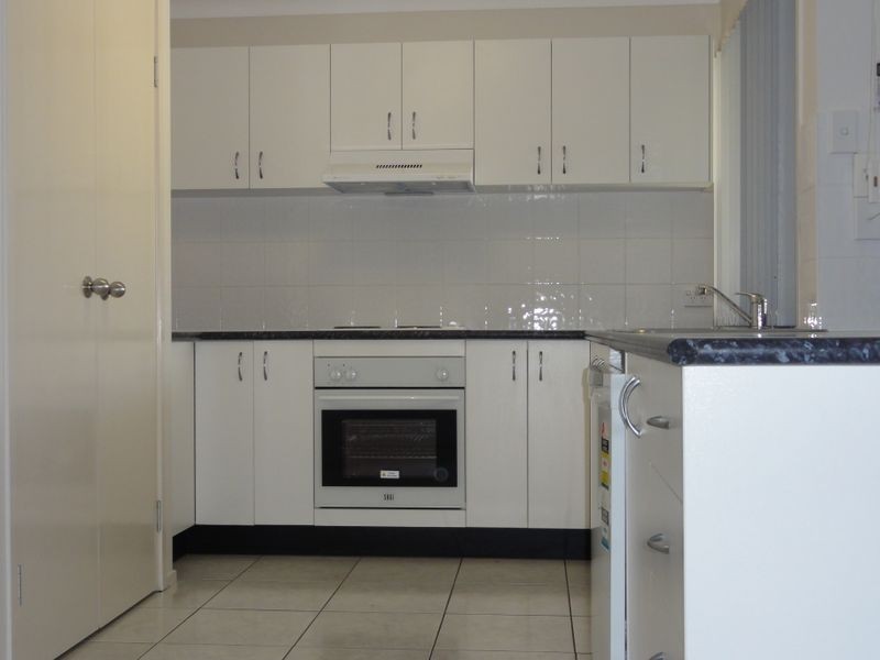 38 Pidgeon Boulevard, Crestmead QLD 4132
