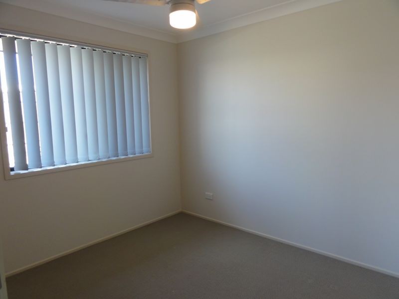 38 Pidgeon Boulevard, Crestmead QLD 4132