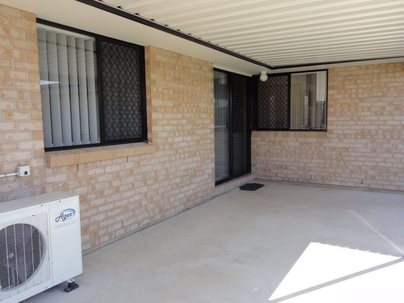 38 Pidgeon Boulevard, Crestmead QLD 4132