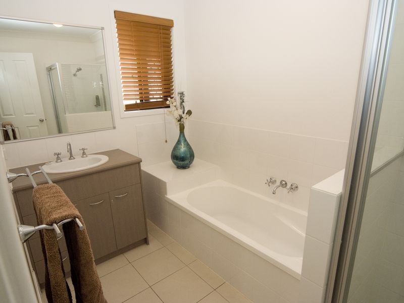 7 Weir Close, Berrinba QLD 4117
