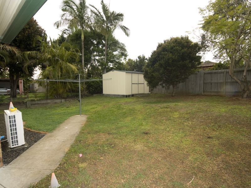 15 Lorraine Street, Crestmead QLD 4132