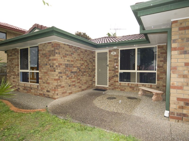 15 Lorraine Street, Crestmead QLD 4132