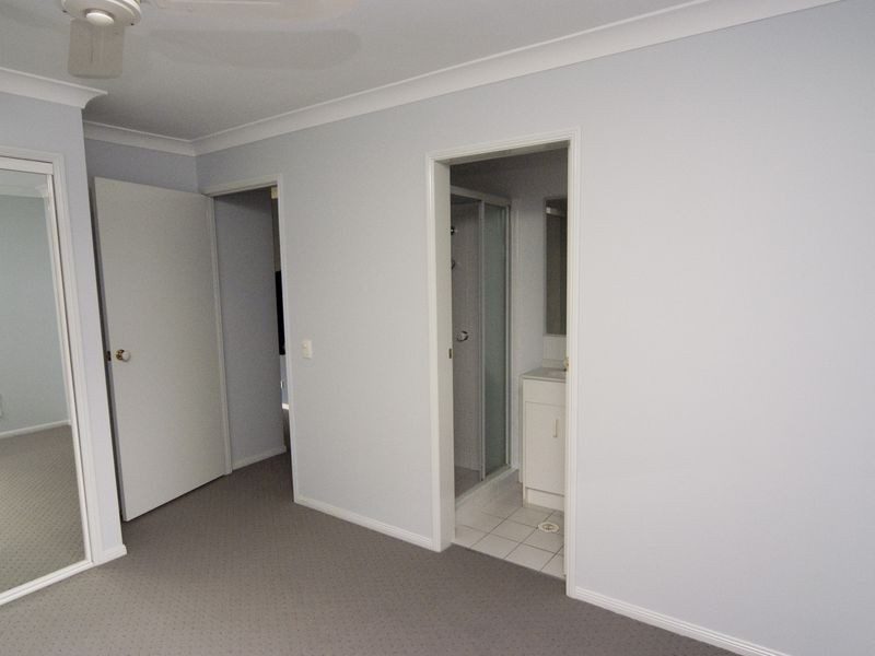 35 Diamantina Street, Hillcrest QLD 4118