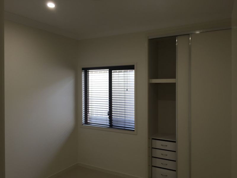 1/13 Owens Crescent, Regents Park QLD 4118