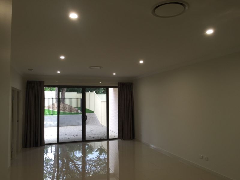 1/13 Owens Crescent, Regents Park QLD 4118