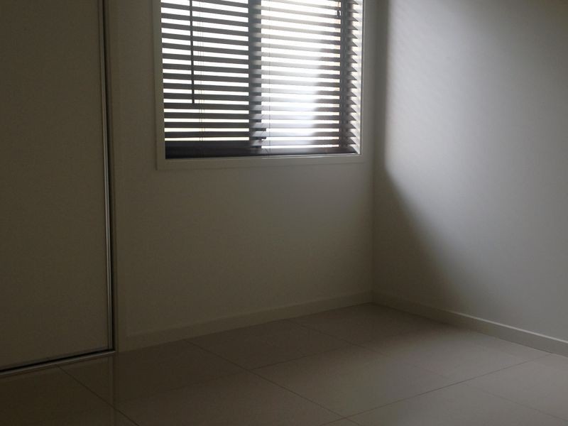 1/13 Owens Crescent, Regents Park QLD 4118