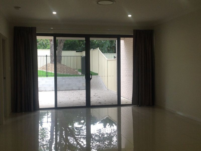 1/13 Owens Crescent, Regents Park QLD 4118