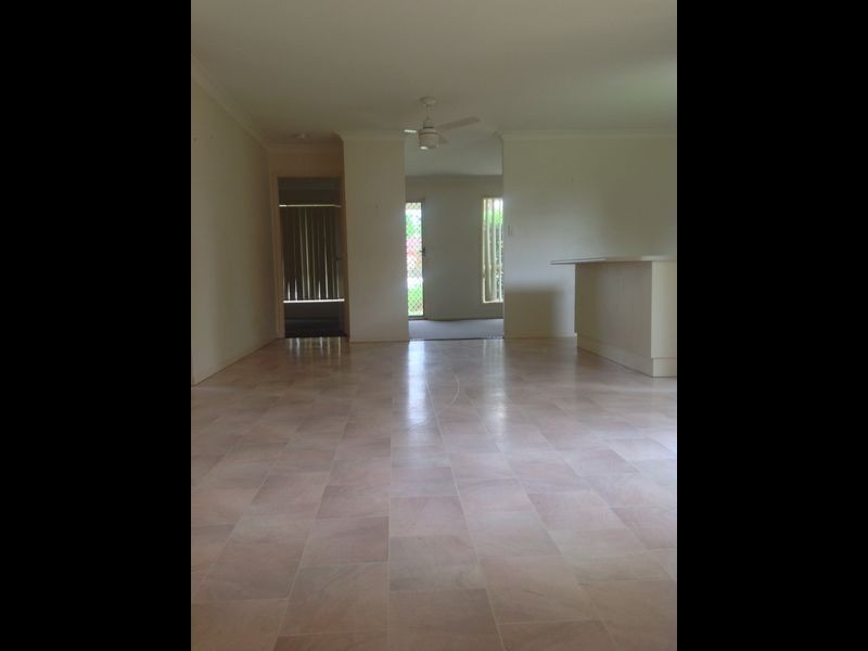 9 Carnea Place, Regents Park QLD 4118