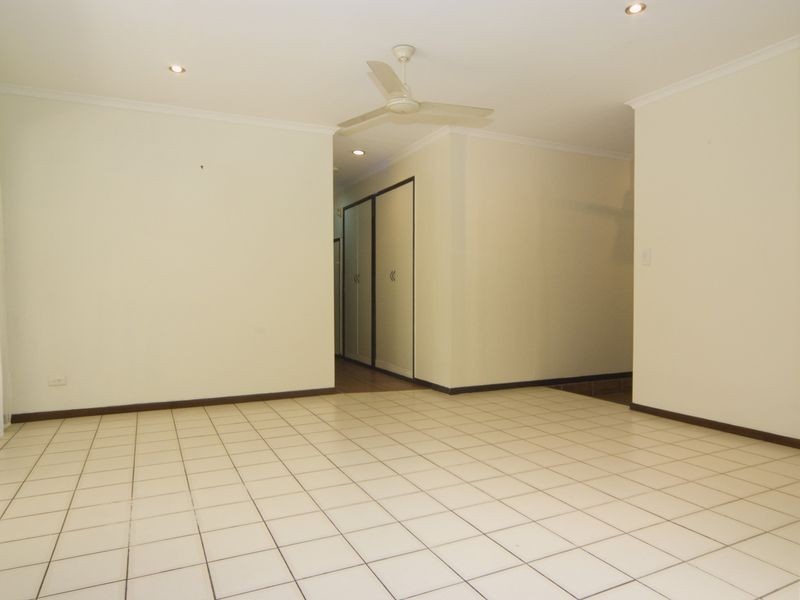 77 Radiata Street, Hillcrest QLD 4118