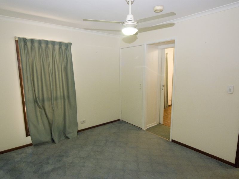 77 Radiata Street, Hillcrest QLD 4118