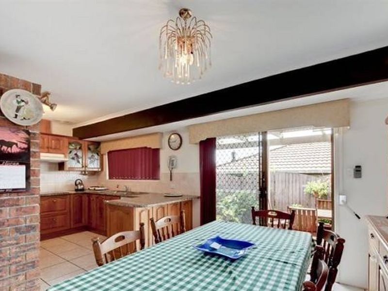 8 Erin Drive, Browns Plains QLD 4118