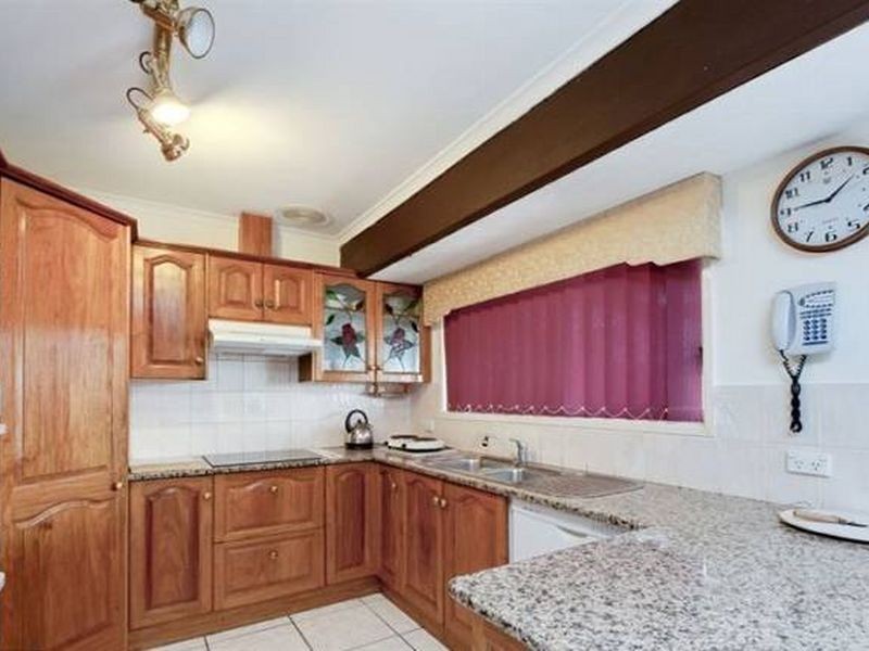 8 Erin Drive, Browns Plains QLD 4118