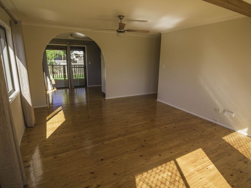 8 Mackellar Drive, Boronia Heights QLD 4124