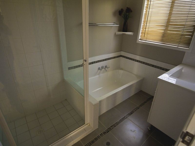 8 Mackellar Drive, Boronia Heights QLD 4124