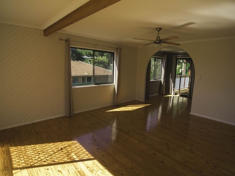 8 Mackellar Drive, Boronia Heights QLD 4124