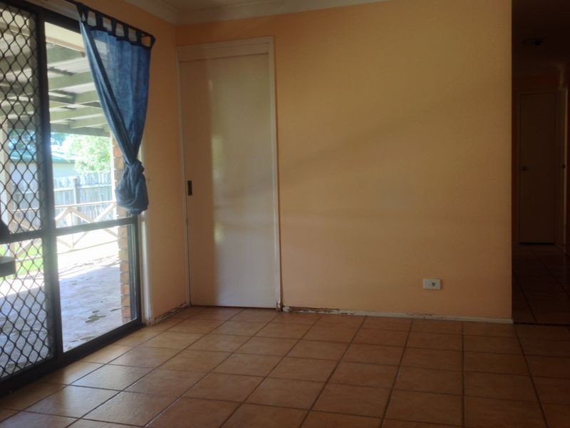 37 Arbour Way, Regents Park QLD 4118