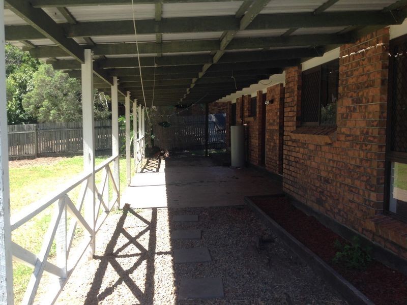 37 Arbour Way, Regents Park QLD 4118