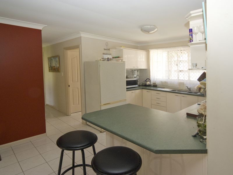 66 Bushland Drive, Regents Park QLD 4118