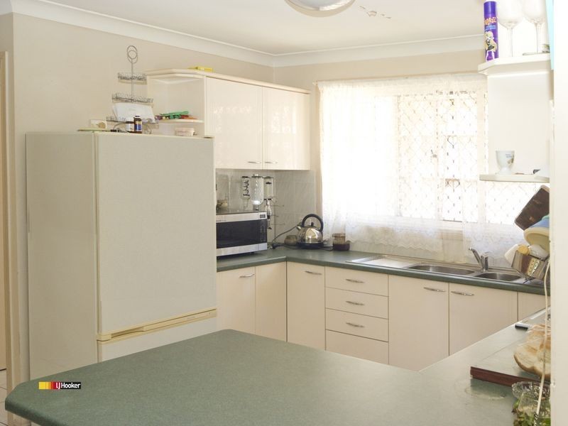 66 Bushland Drive, Regents Park QLD 4118